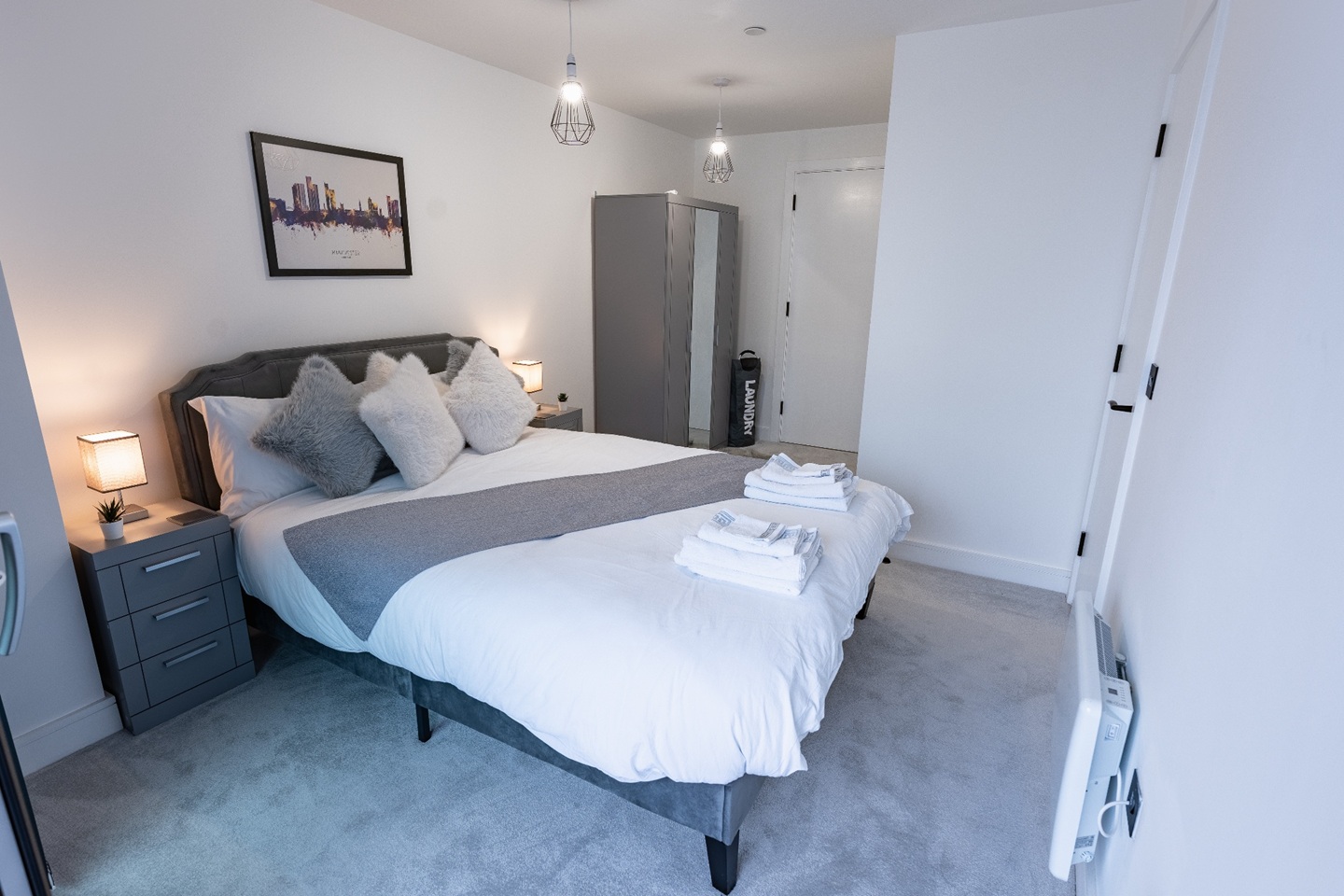 1 Bed Flat, Lomax Building, M1 photo 3