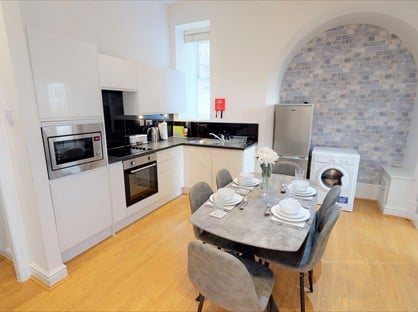 4 Bed Flat, Dale St, L2