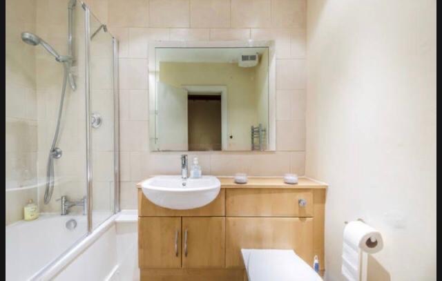 1 Bed Flat, Westbourne Terrace, W2 photo 4