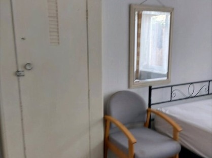 Room in a Shared House, Eastbridge, SL2