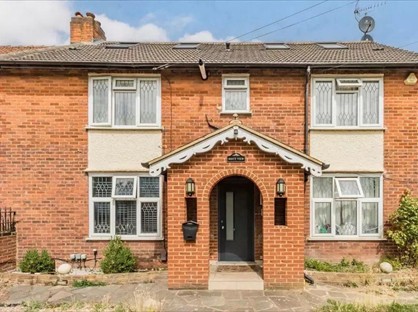 Studio Flat, Sunbury Way, TW13