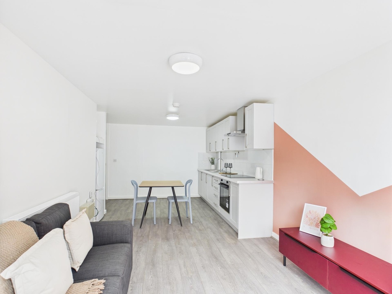 1 Bed Flat, Grove St, L7 photo 4