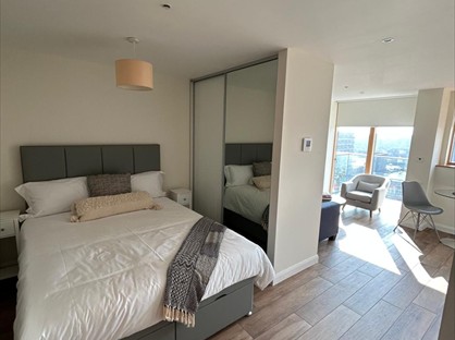 Studio Flat, Queen Street, SL6