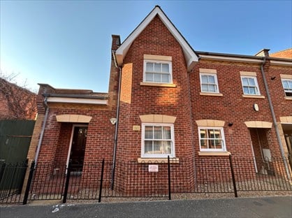 2 bed flat/apartment for rent in 2 Bed Flat, Sandfield Court, GU1