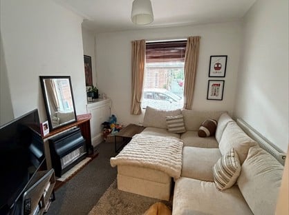 Room in a Shared House, Darley St, M33