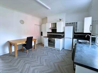 3 Bed End Terrace, Doncaster Road, S70