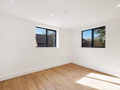 3 Bed Flat, Bushey Grove Road, WD23