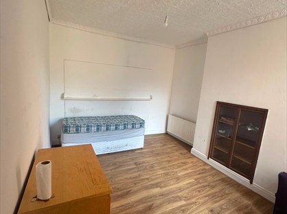 Room in a Shared House, Manchester Road, BL3