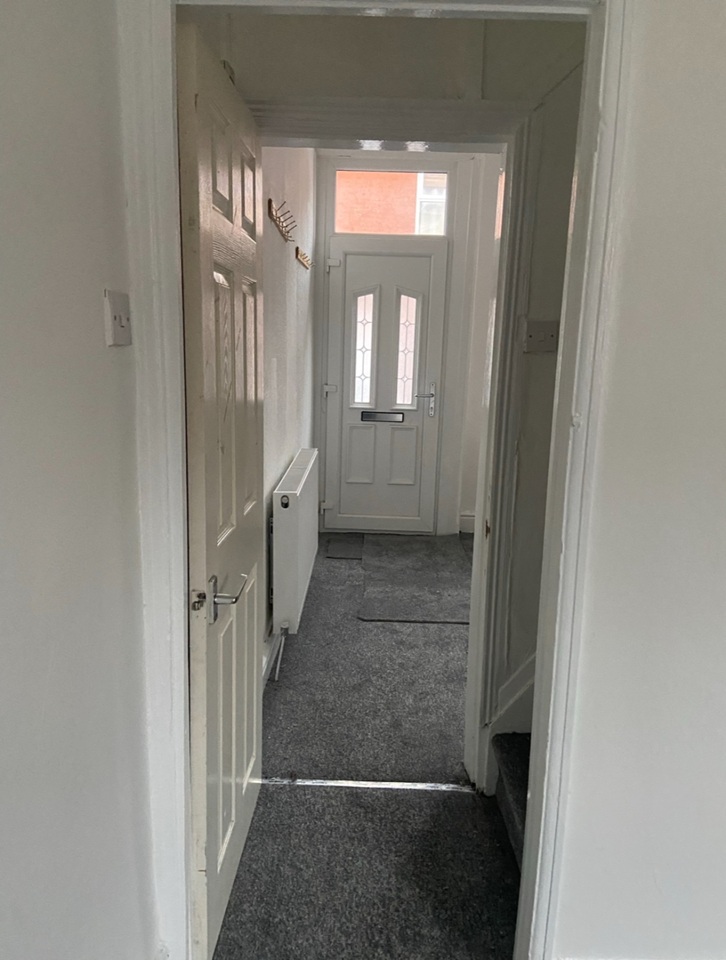 2 Bed Terraced House, Macfarren St, M12 photo 2