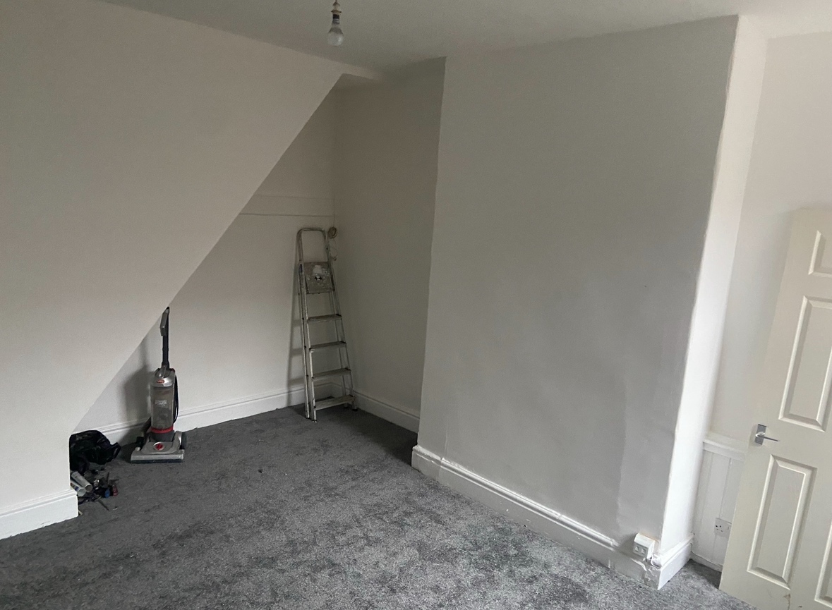 2 Bed Terraced House, Macfarren St, M12 photo 4