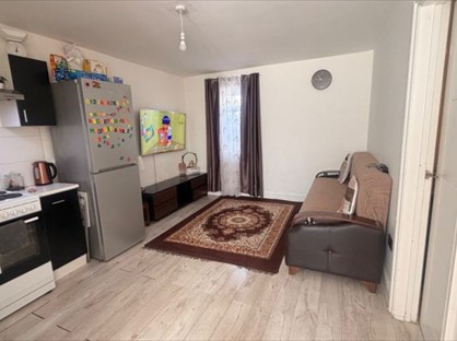 2 Bed Maisonette, Manor Road, RM10