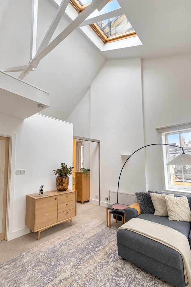 2 Bed Flat, Edinburgh, EH1 photo 5