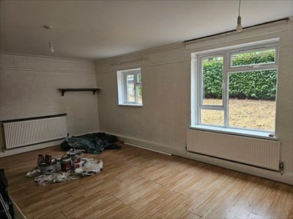 2 Bed Flat, Thompson House, UB1