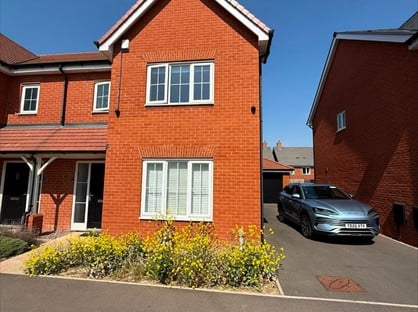 3 Bed Semi-Detached House, Tilgate Road, PE7