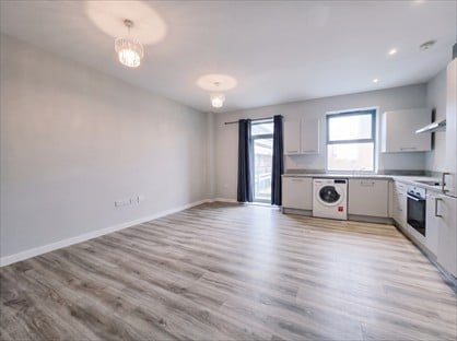 2 Bed Flat, Chichester Road, SS1