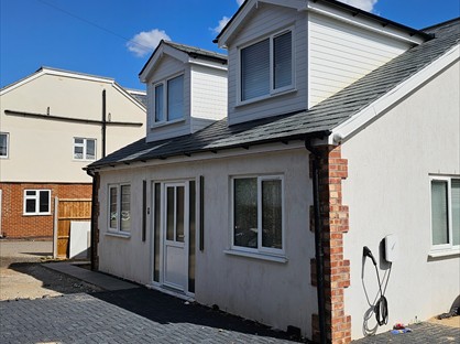 5 Bed Bungalow, Hempstead Road, WD4