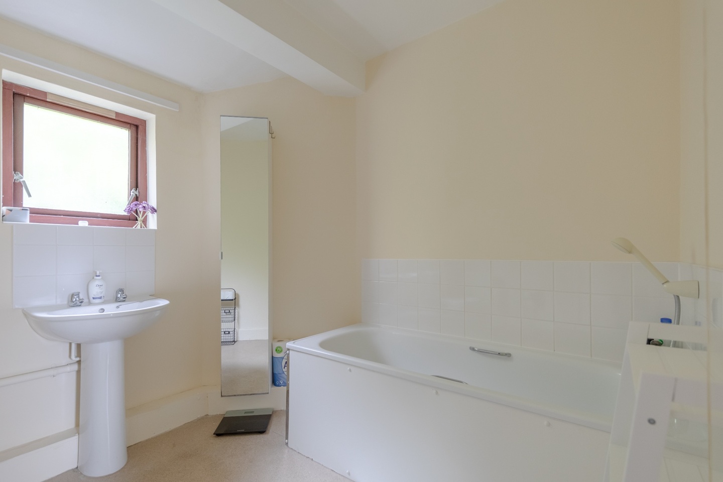 1 Bed Flat, Upper St, N1 photo 4
