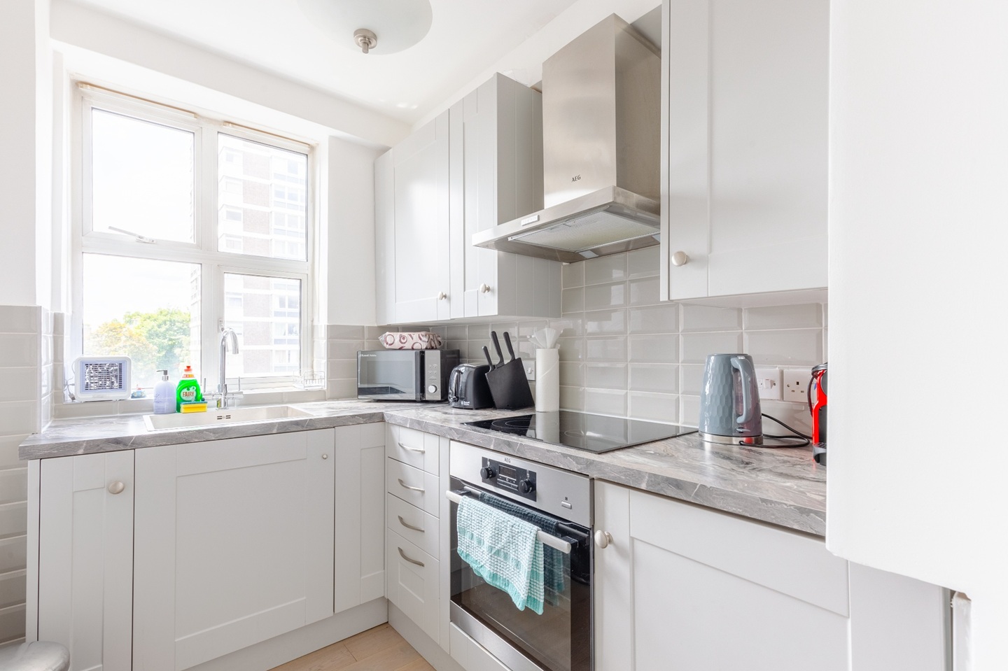1 Bed Flat, Kendal Street, W2 photo 2