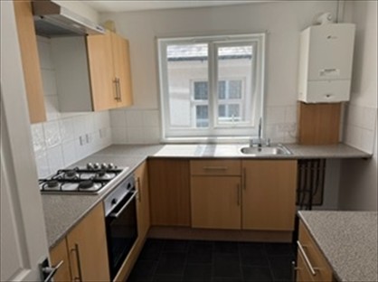 2 Bed Flat, Dean Cross Road, PL9