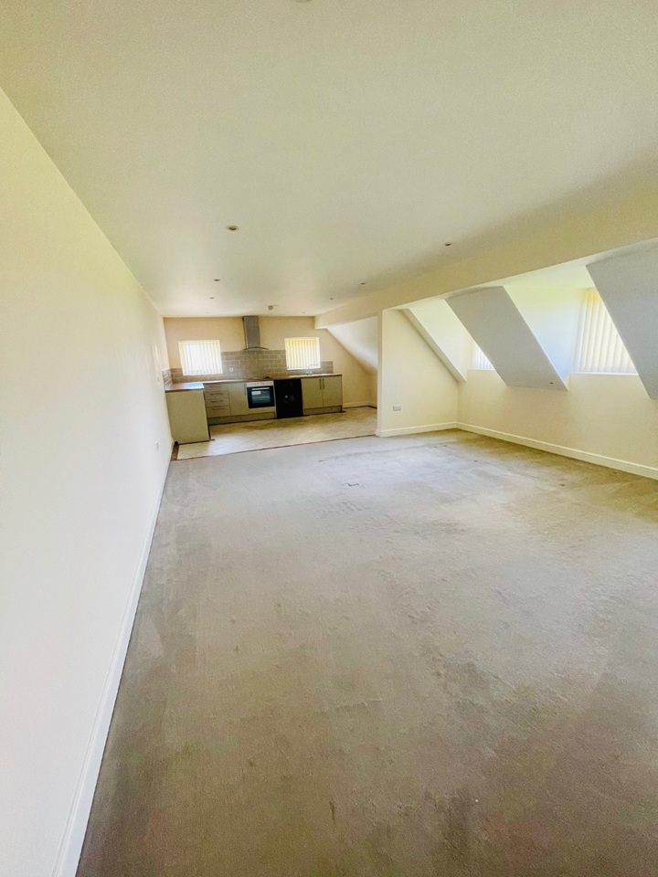 2 Bed Flat, Canklow Road, S60 photo 5