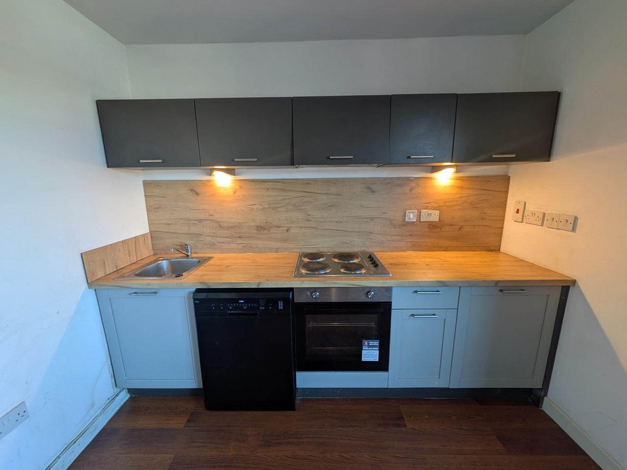 1 Bed Flat, Upper Allen Street, S3 photo 5