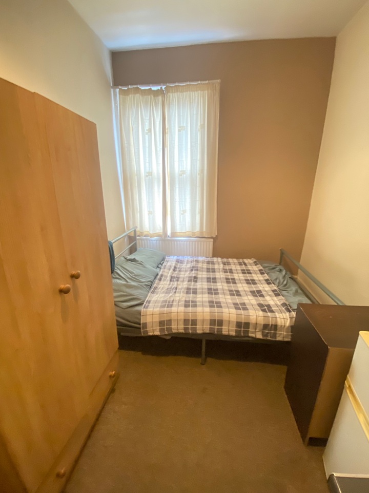 Studio Flat, Sheffield, S6 photo 2