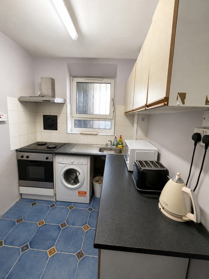 Room in a Shared Flat, Collingwood House, E1 photo 4