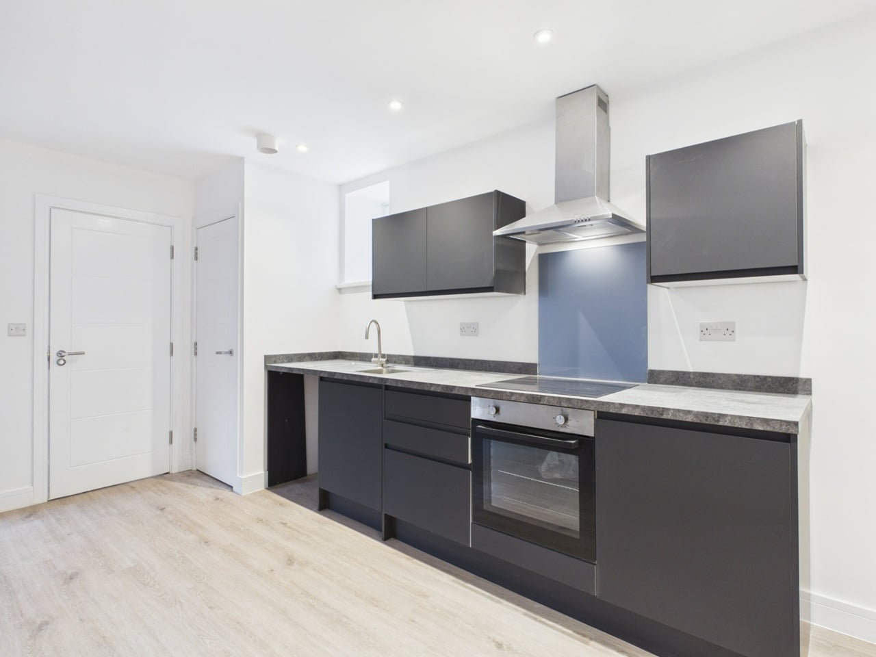 1 Bed Flat, Pocklingtons Walk, LE1 photo 3
