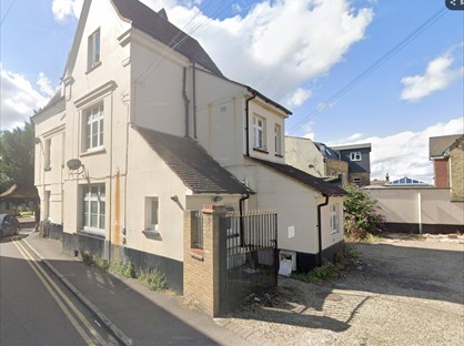 1 Bed Flat, High St, BR5