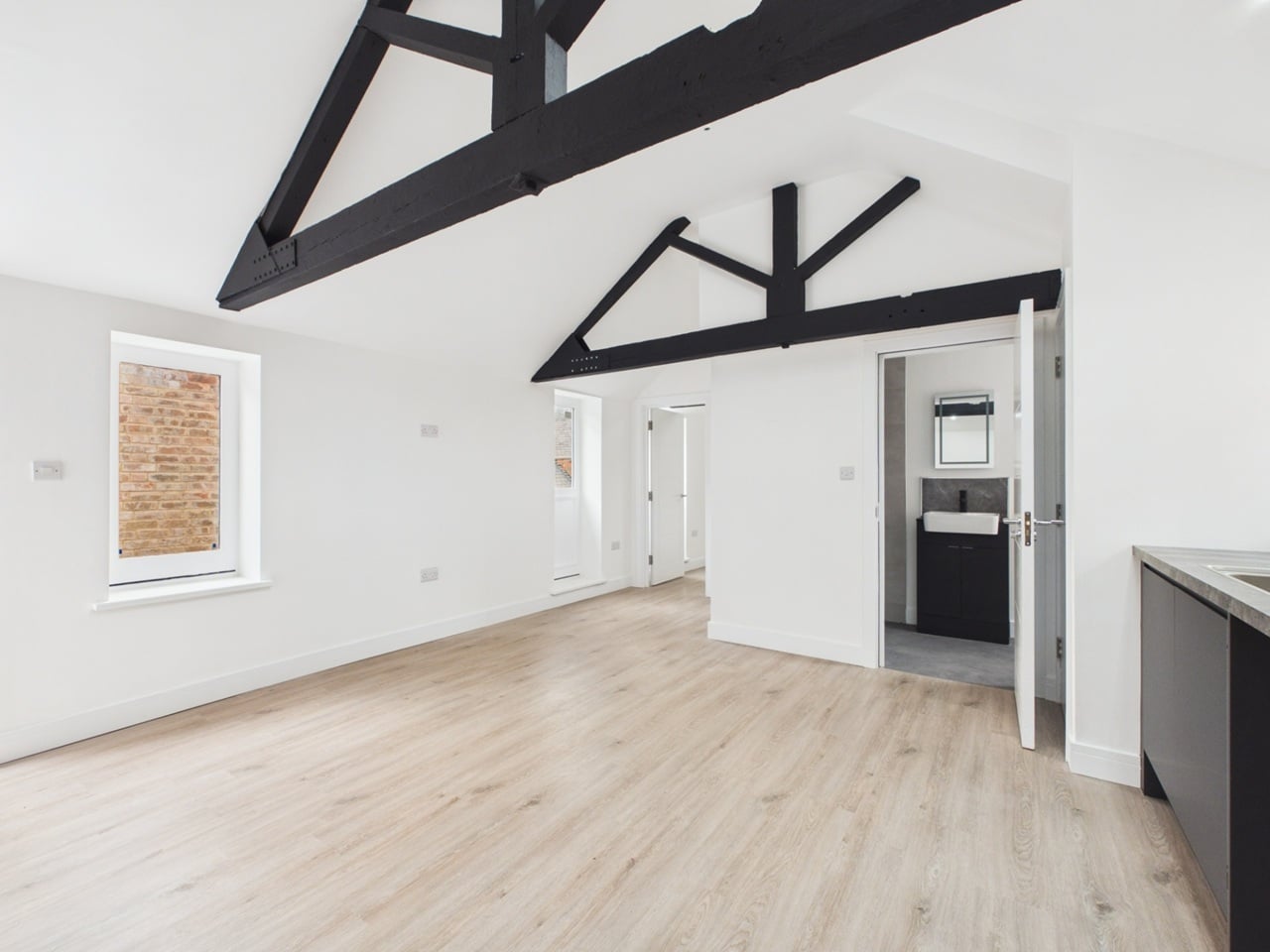 1 Bed Penthouse, Pocklingtons Walk, LE1 photo 3