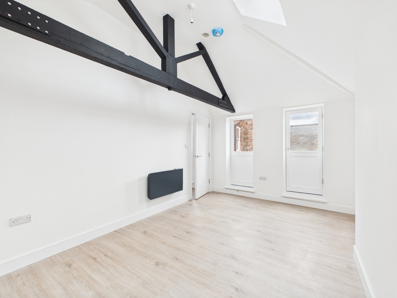 1 Bed Penthouse, Pocklingtons Walk, LE1 photo 4