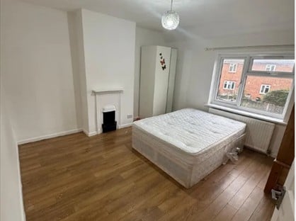 3 Bed End Terrace, Jenkins Road, E13