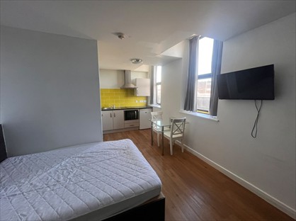 Studio Flat, Commonhall Street, CH1