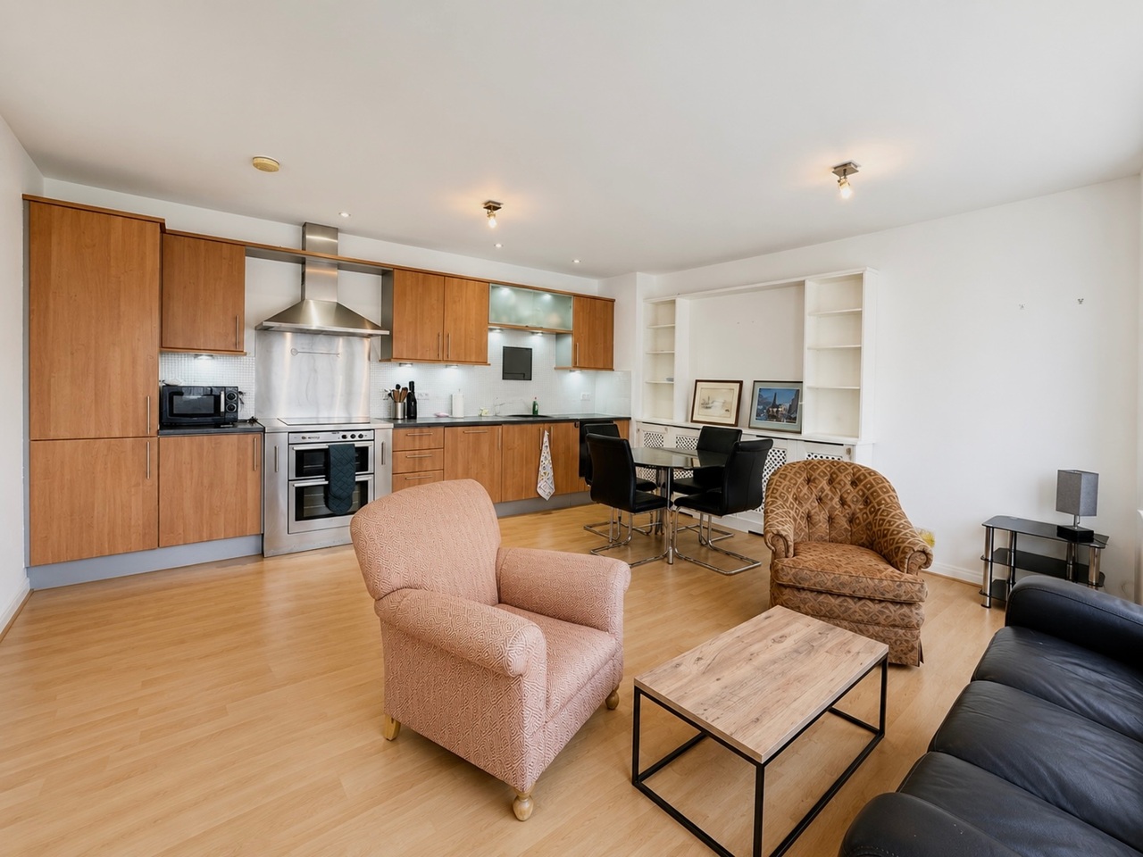 1 Bed Flat, Portland Gardens, EH6