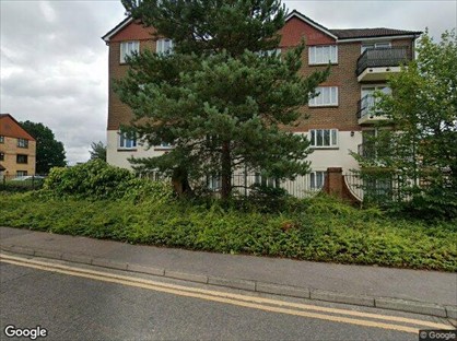 2 Bed Flat, Boleyn Court, RH1