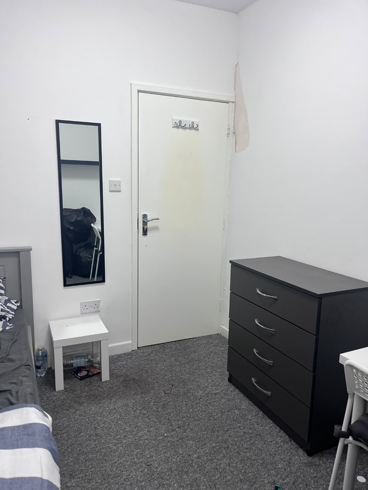 Room in a Shared Flat, Yardley Road, B27 photo 5