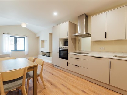 2 Bed Flat, Lower Crescent, BT7
