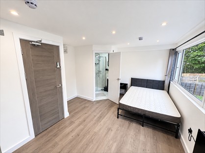 Room in a Shared House, The Wye, HP2