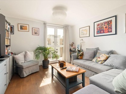 2 Bed Flat, Pepys Court, CB4