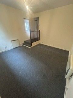 2 Bed Flat, Thorold Road, SO18 photo 3