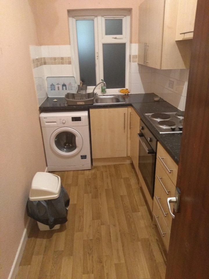2 Bed Flat, Thorold Road, SO18 photo 5
