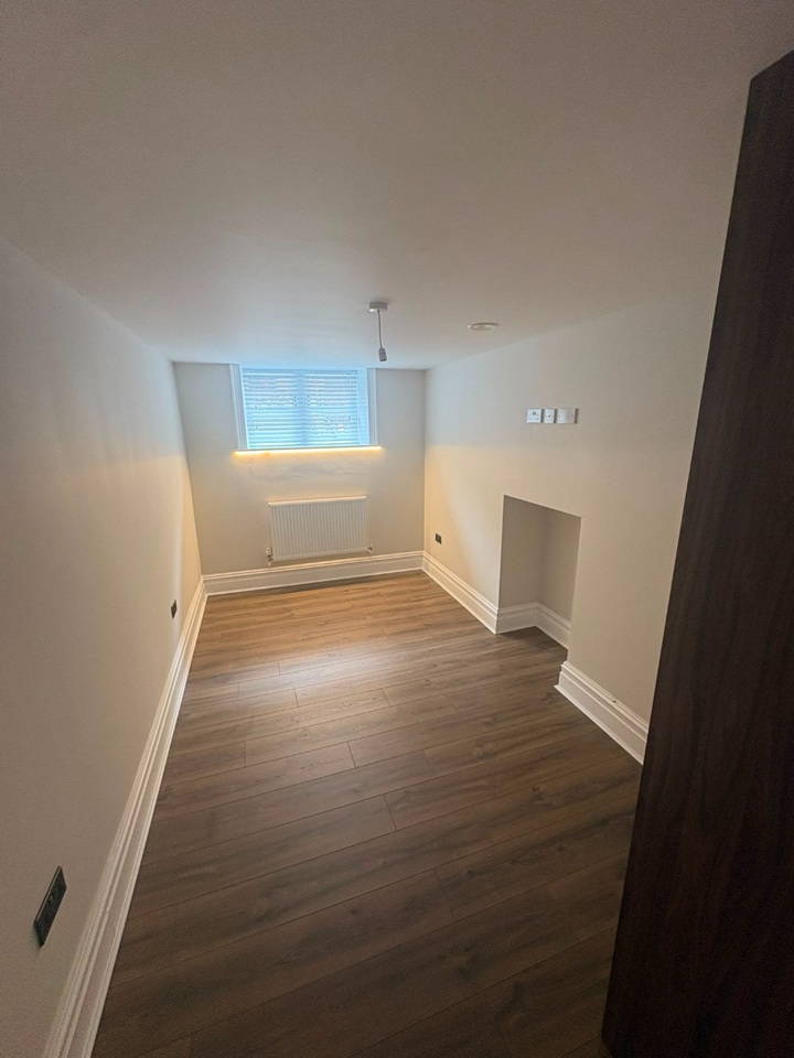 2 Bed Flat, Ullet Road, L8 photo 5