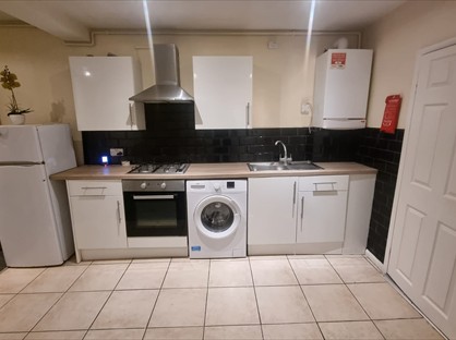 Studio Flat, Ley Street, IG1