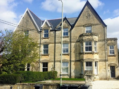 1 Bed Flat, Trowbridge Road, BA15