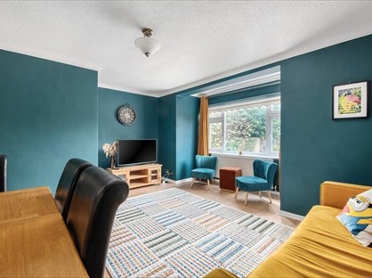 2 Bed Flat, Aileen Gardens, GU15