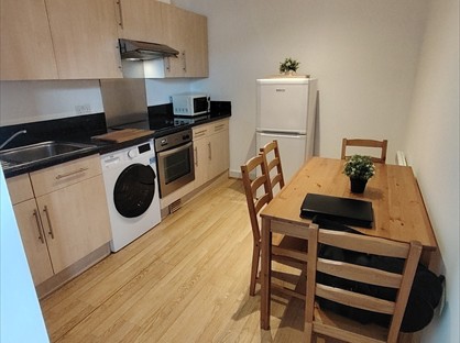 1 Bed Flat, Mcilroys Building, RG1