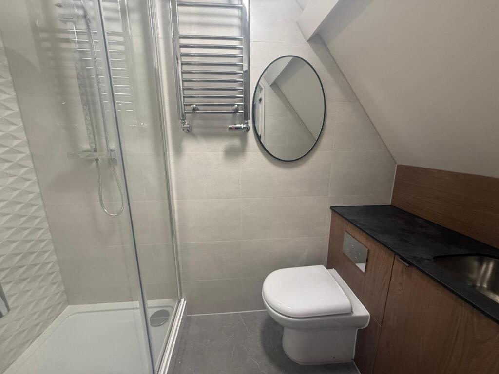 Studio Flat, St Marys Gate, DE1 photo 4