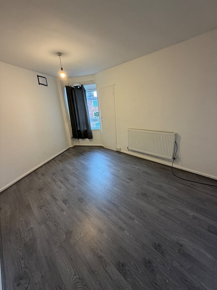 2 Bed Flat, Danesmoor House, B25 photo 3