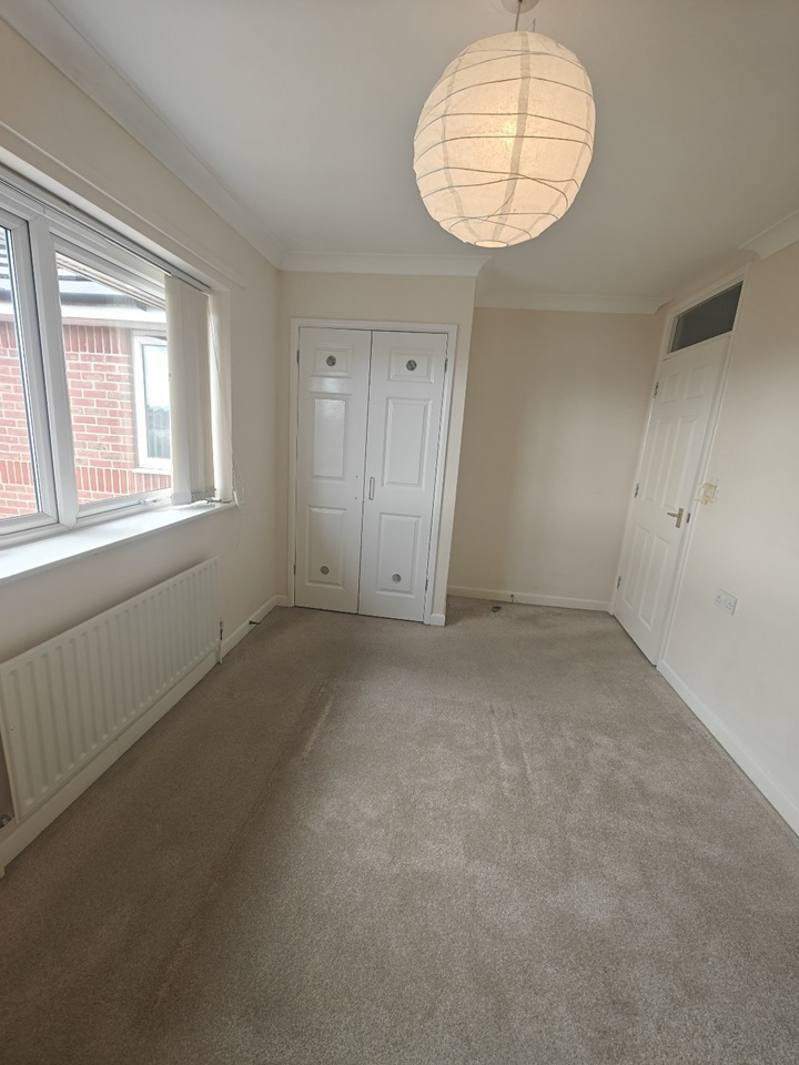 2 Bed Flat, Bridgewater Court, SO15 photo 4