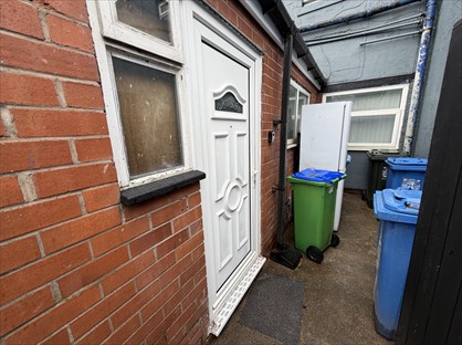 1 Bed Flat, Manchester Road, OL11